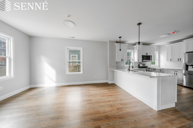 Building Photo - 22 Madison Ave Unit 3 Rental