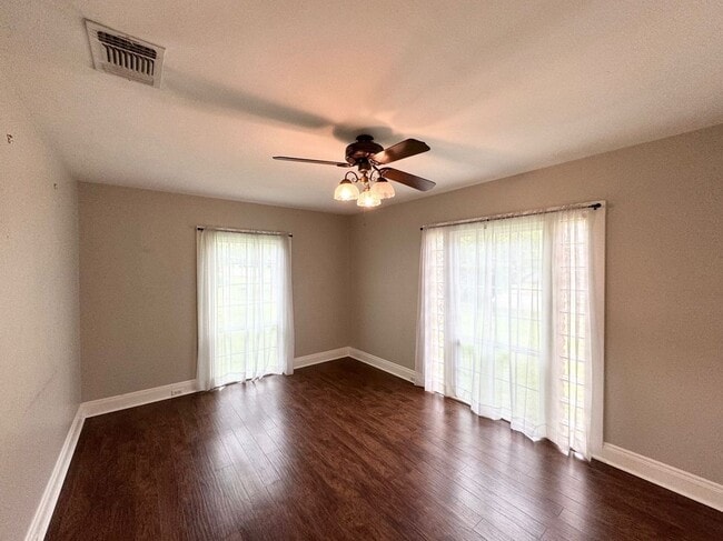 Photo - 503 N 7th St