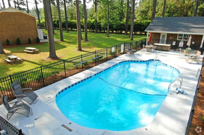 Tryon Estates Apartments