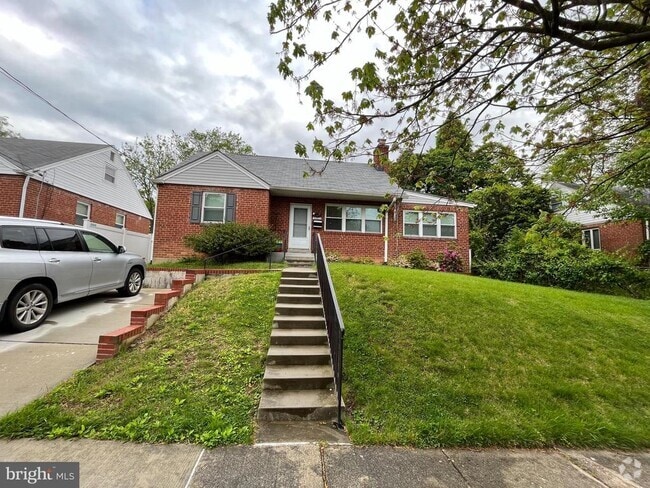 Building Photo - 10603 Edgewood Ave Rental