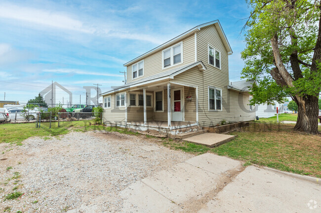 Building Photo - 1009 W Figg St Rental