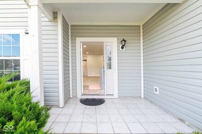 899 Briarstone Dr