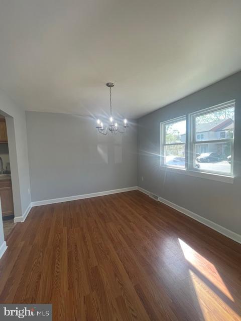 Photo - 1704 Barnaby St