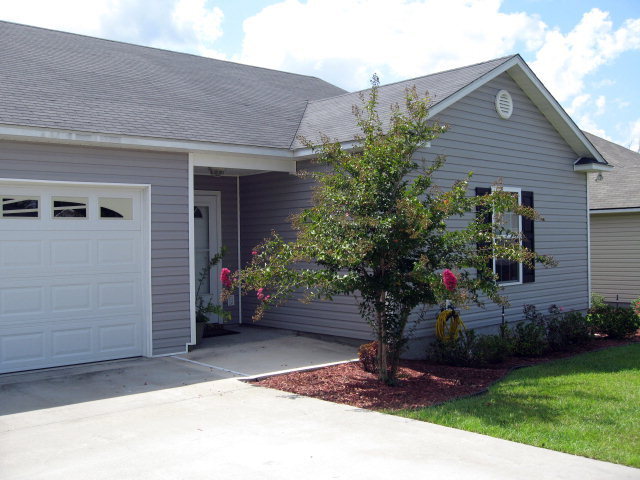 Building Photo - Charming 3BR/2BA Home with Open Split Floor Plan in Druid Oaks