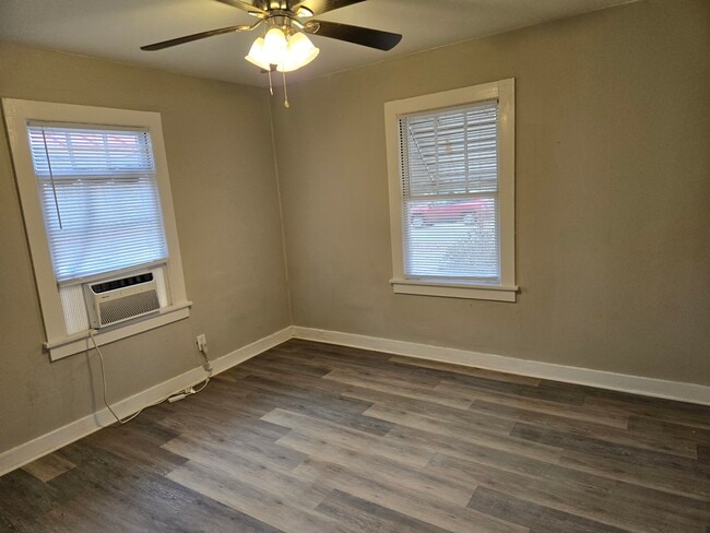 Photo - 1919 Warren St