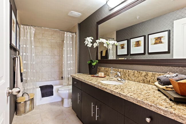 Residences at Lakehouse