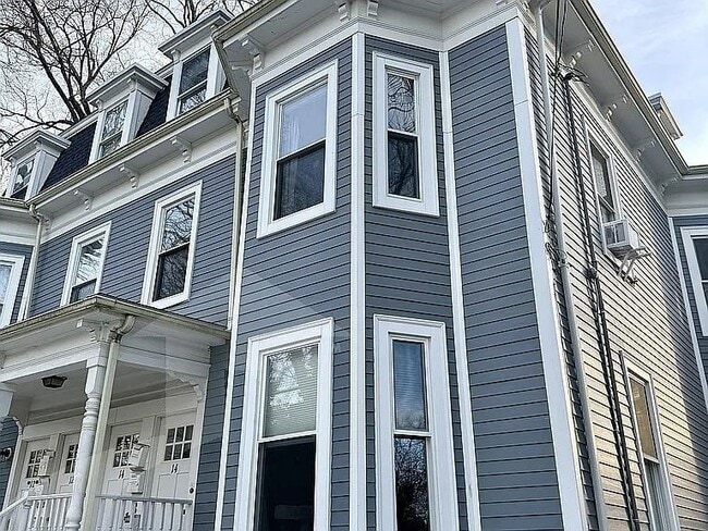 12 Tufts St Unit 3