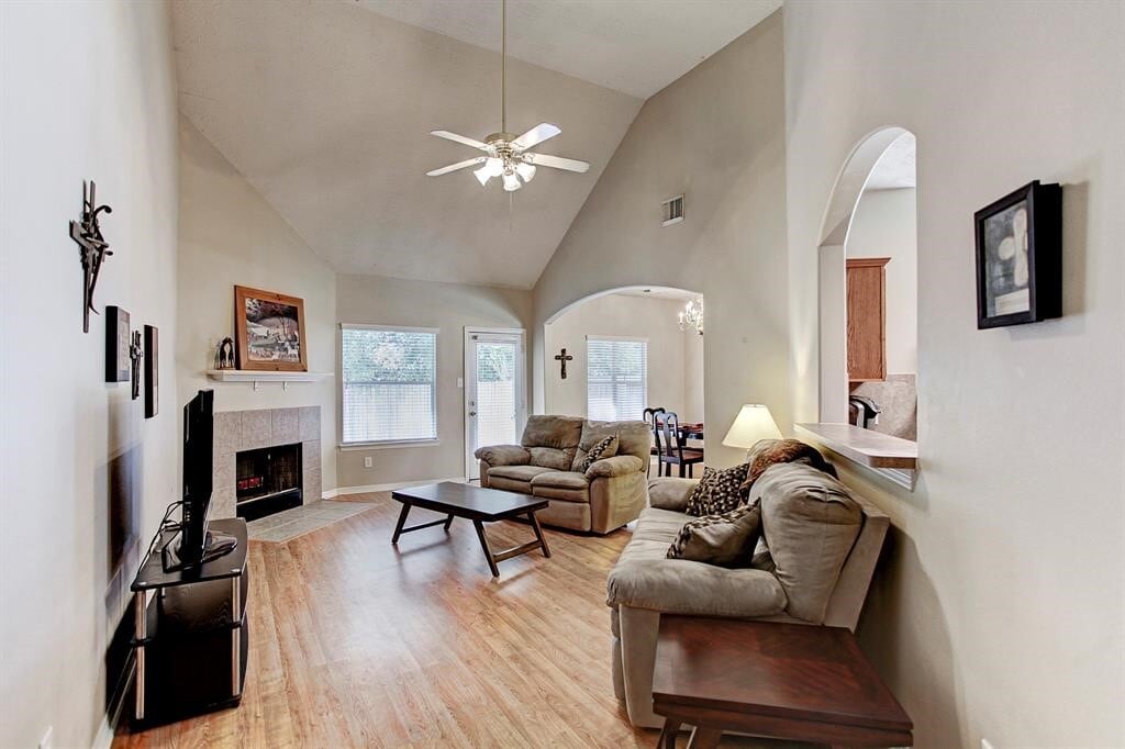 Photo - 9211 Hidden Lake E Dr