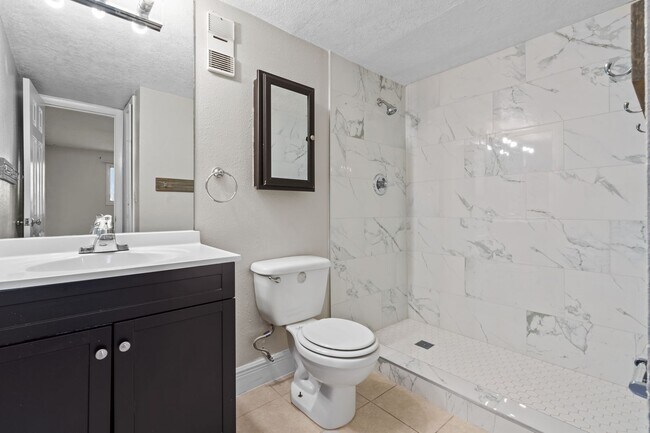 Photo - 936 Lake Destiny Rd Unidad 936-C