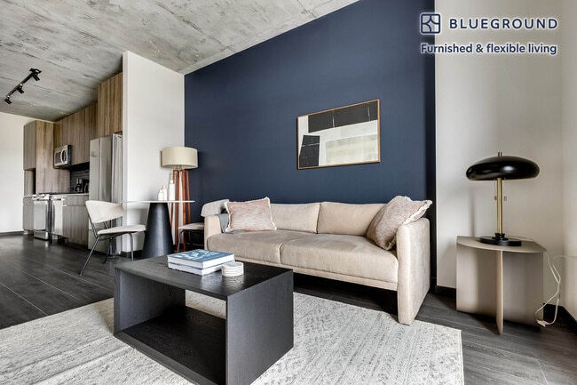 Photo - 150 N Ashland Ave Unit FL6-ID1063