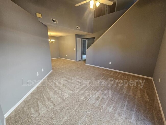 Photo - 3923 Overland Dr