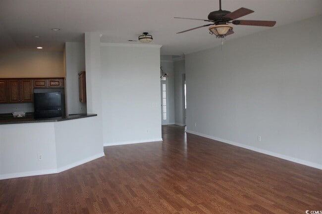 Photo - 2952 Scarecrow Way