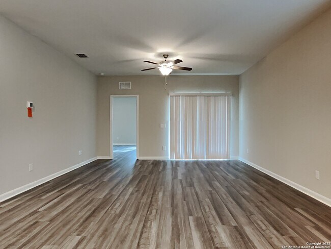 Photo - 7410 Boa Holw