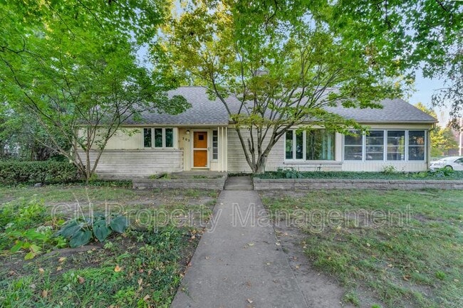 Building Photo - 202 W Indiana Ave