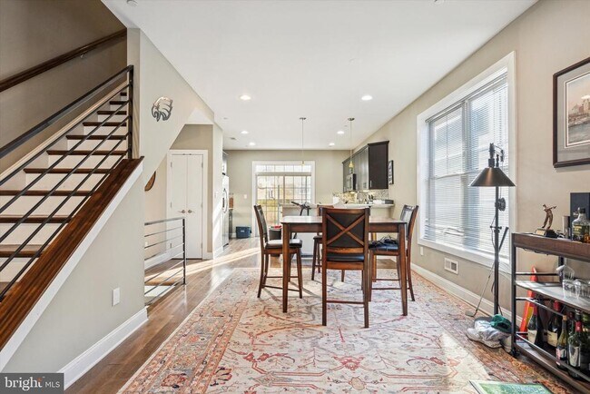 Photo - 1946 Titan St