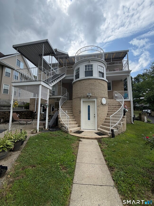 Photo - 125 Atwater Ave