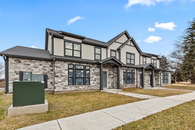 345-363 W Bauer Rd