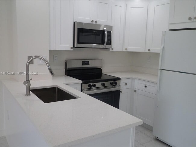 Photo - 2154 W 60th St Unit 12215