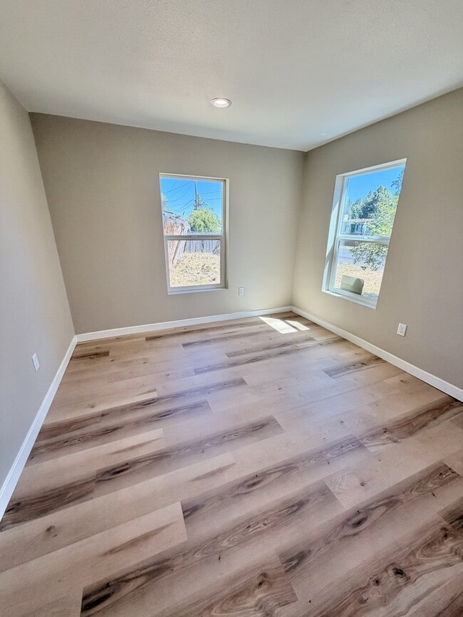 Photo - 426 1st Ave