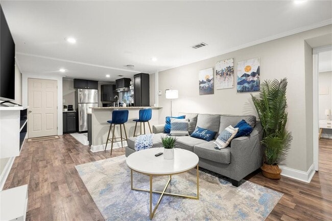 Photo - 153 Randolph St NE