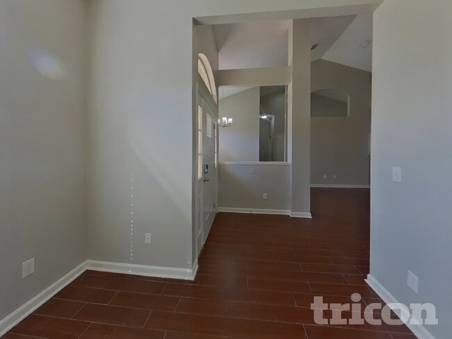 Photo - 843 Magic Cove Ln