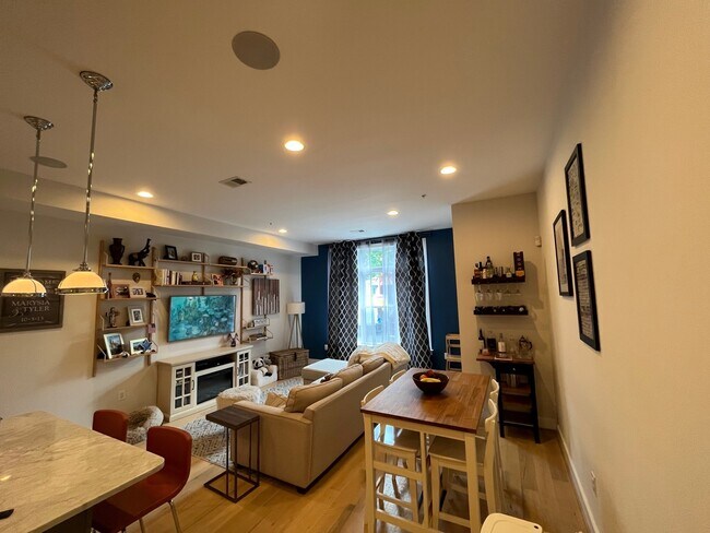 Photo - 3612 10th St NW Unidad 1