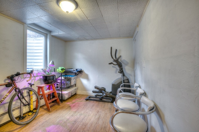 Photo - 401.5 Lilac Ln