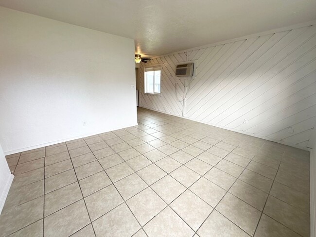 Photo - 207 N Indiana Ave Unit 207-3