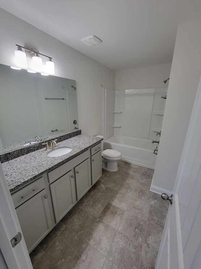 234 Thacher Lp