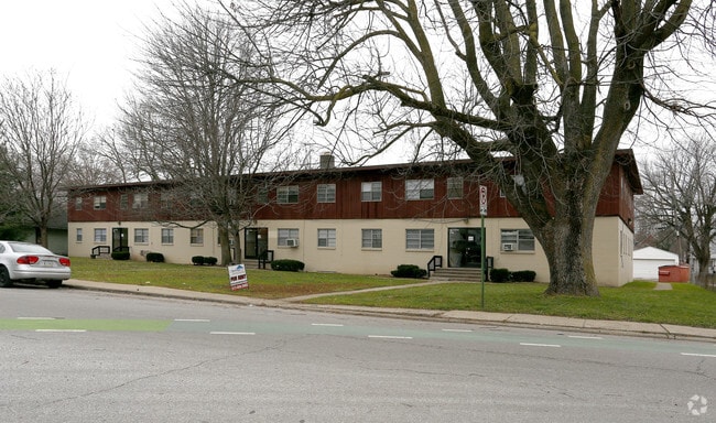 Pershing Place - Pershing Place