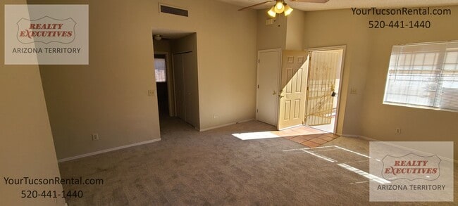 Photo - Midvale Park - 2/2 with gated and fenced y...