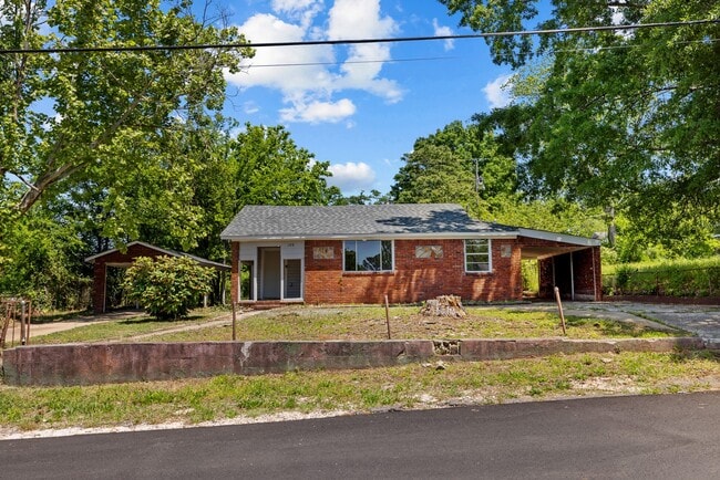 Photo - 108 E Ann Dr SW
