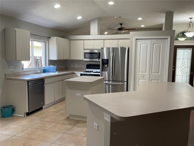 Photo - 1527 Scotch Pine Dr