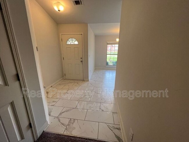 Photo - 1010 Brookhaven Dr