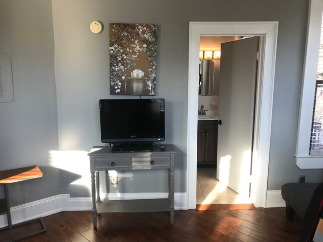 Photo - 1822 15th St NW