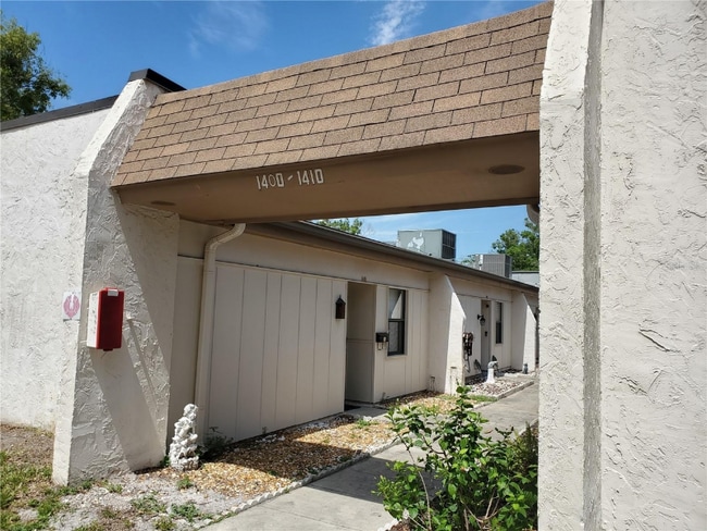 Photo - 1406 Arrowhead Cir W