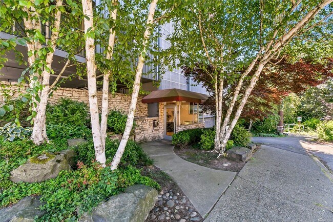 1 bed, 1 bath at Triton Terrace. Off stre... - 1 bed, 1 bath at Triton Terrace.  Off stre... House