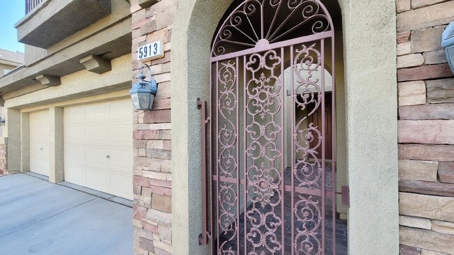 Photo - 5913 Altissimo St