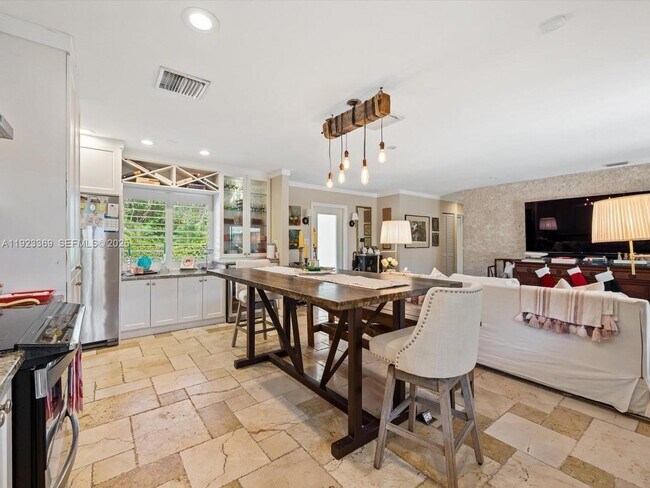 Photo - 6300 SW 48th St