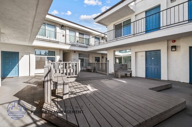 4433 W 120th St.