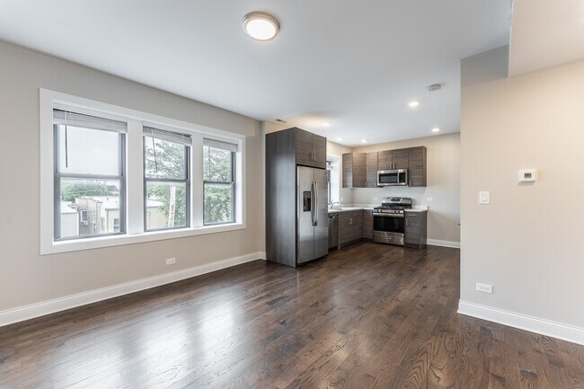 Photo - 2238 N Sawyer Ave Unit 2W