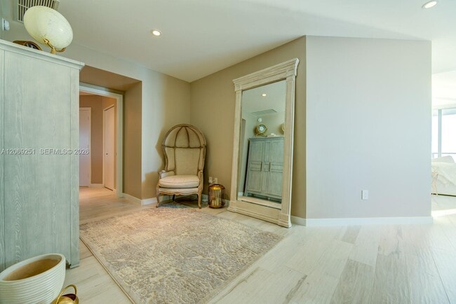 Photo - 480 NE 31st St Unidad 2601