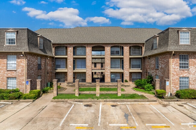 Building Photo - Sterling Point Rental