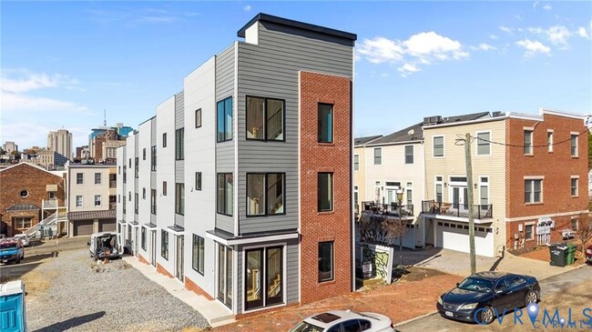 Photo - 220 N 20th St