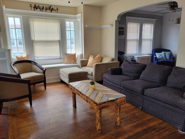 Photo - 20 S Martindale Ave