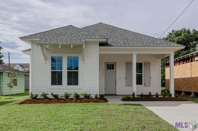 Building Photo - 634 W Grant St