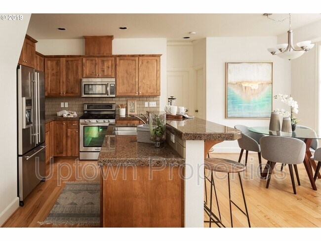 Photo - 1916 SW Idaho St