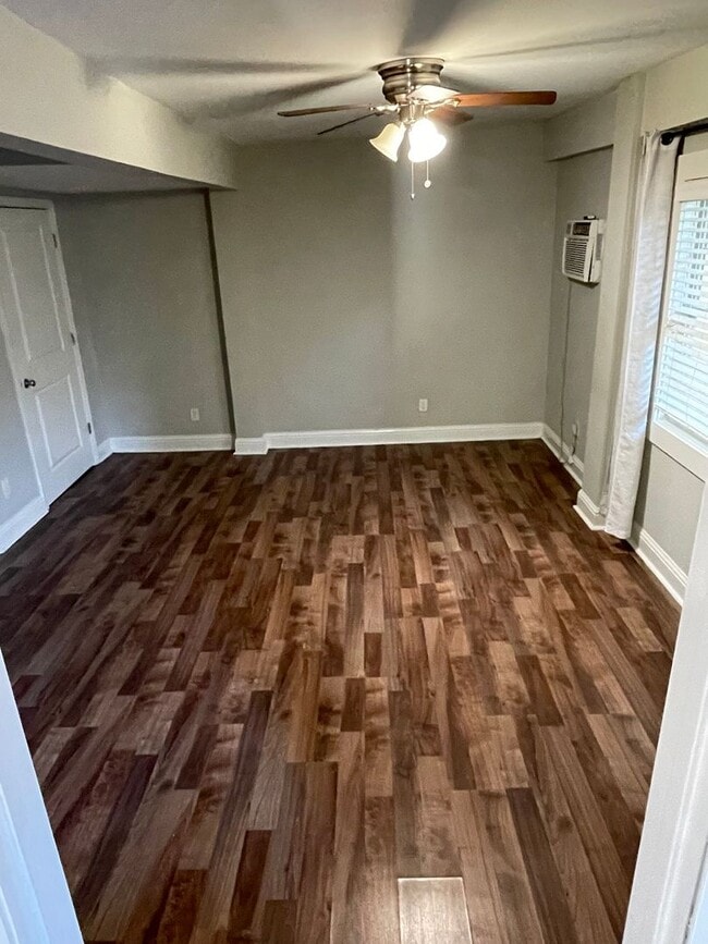 Photo - 1BD Corner Unit in Gated Complex, 2 Blocks... Unit 2309 Baronne #106