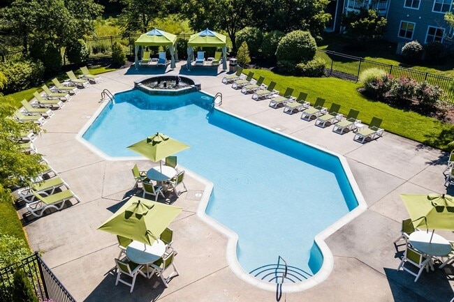 outdoor swimming pool - Hunters Chase