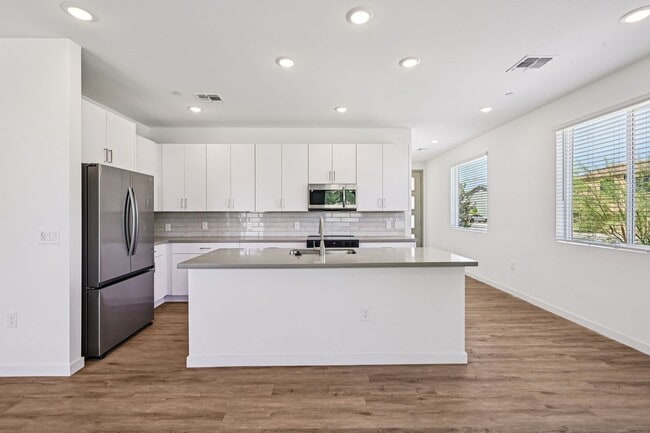 Photo - 2115 Jennifer Lynn Way